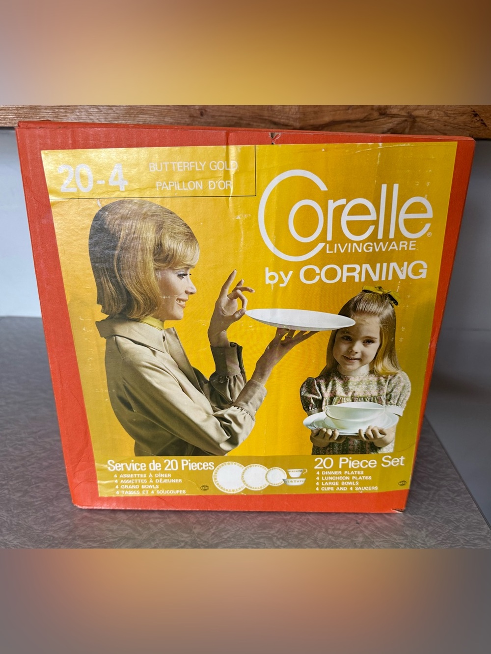 Corelle by Corning Butterfly Gold Dinner Ware 20 Piece Set NIB